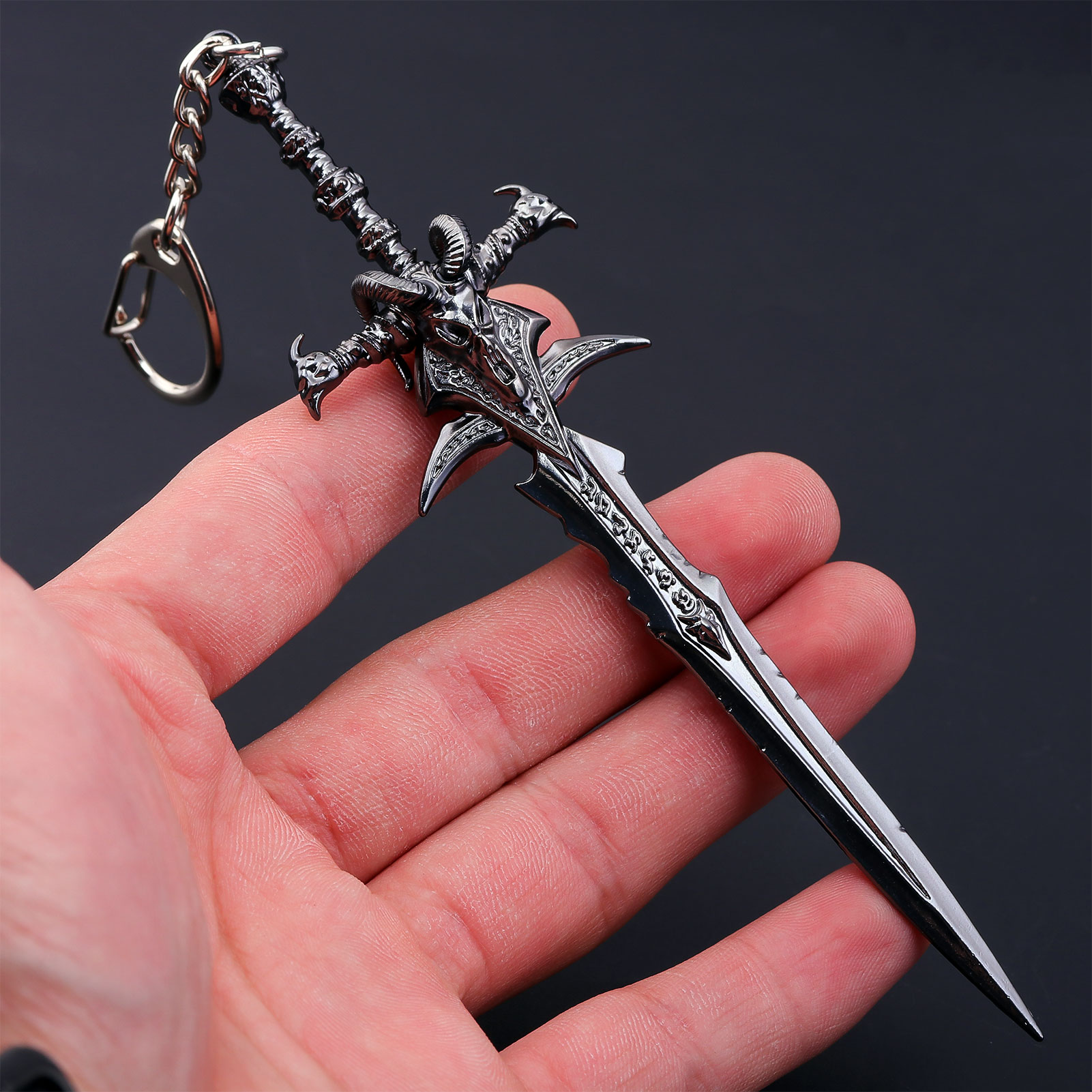 World Of Warcraft Frostmourne  - مراجعة Board Game Splendor وسعره