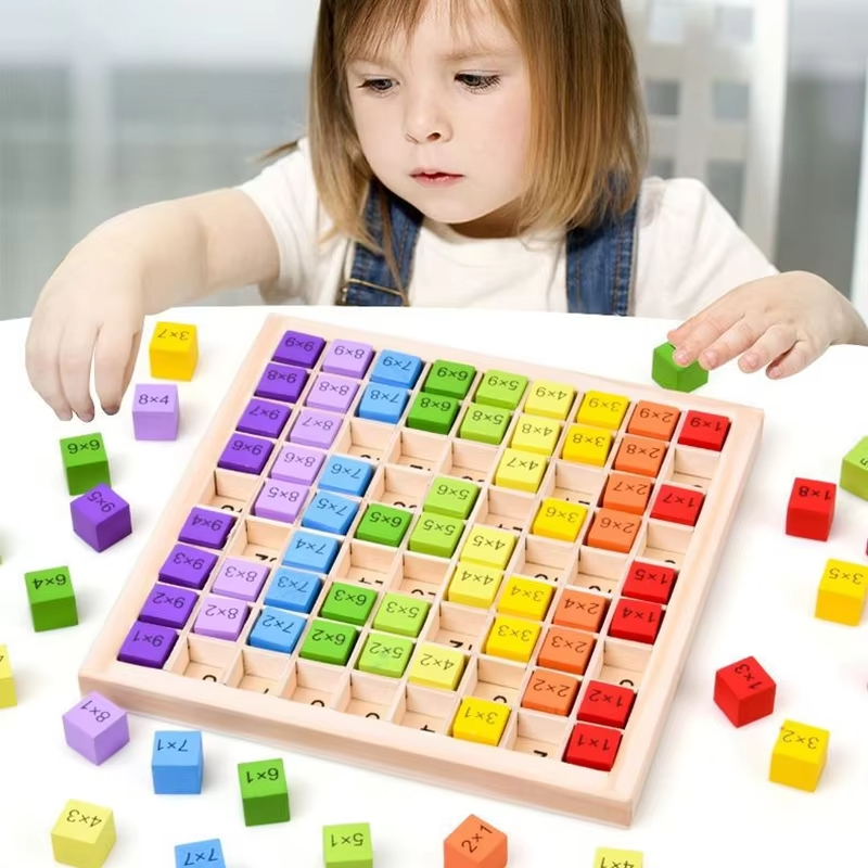 ألعاب تعليمية للأطفال من مونتي - مراجعة Board Game Simple وسعره